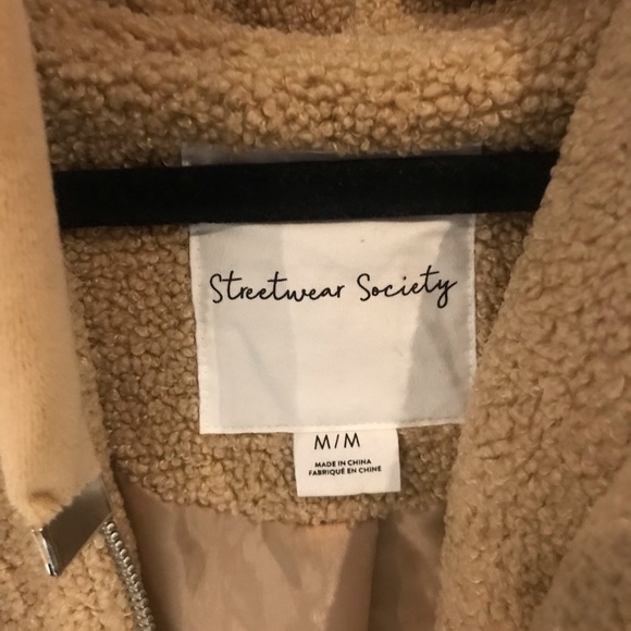 Oversized Sherpa Jacket - Picture 4 of 4